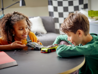 LEGO set 76910-1 Aston Martin Valkyrie AMR Pro and Aston Martin Vantage GT3 - Image 8