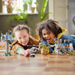 LEGO set 76949-1 Giganotosaurus & Therizinosaurus Attack - Image 3