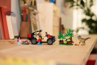 LEGO set 76972-1 Raptor Off-Road Escape - Image 8