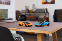 LEGO set 77238-1 Lamborghini Revuelto & Huracán STO - Image 7