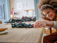 LEGO set 77244-1 Mercedes-AMG F1 W15 Race Car - Image 10