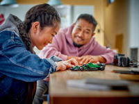 LEGO set 77245-1 Aston Martin Aramco F1 AMR24 Race Car - Image 6