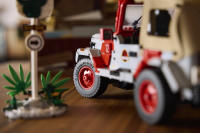 LEGO set 77984-1 Jurassic Park Jeep Wrangler - Image 12