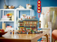 LEGO set 80113-1 Family Reunion Celebration - Image 3